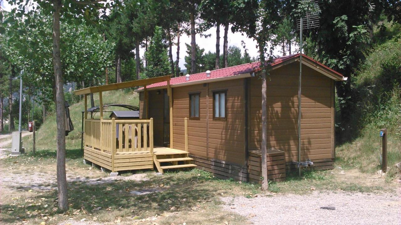 Bungalows Del Camping Pedraforca Салдас Екстер'єр фото