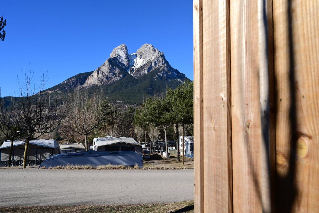 Bungalows Del Camping Pedraforca Салдас Екстер'єр фото