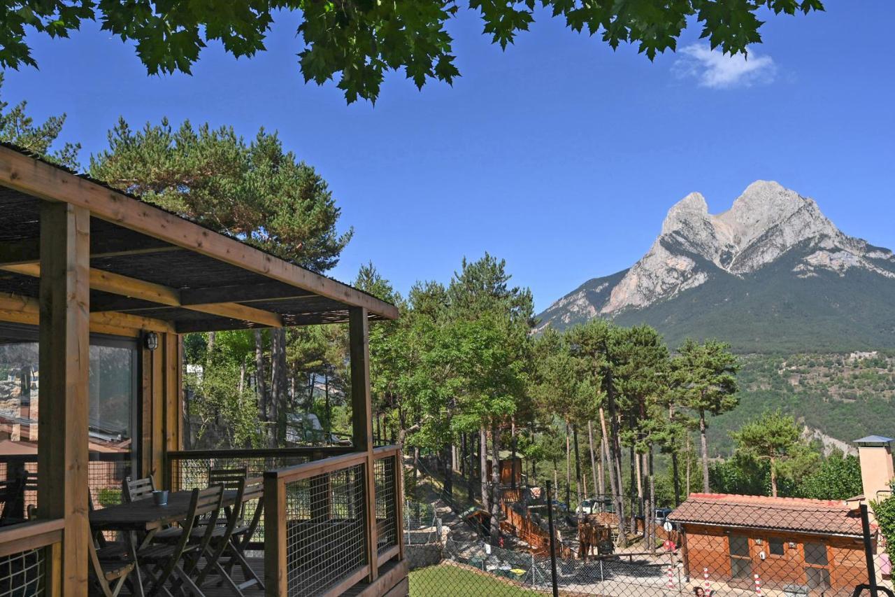 Bungalows Del Camping Pedraforca Салдас Екстер'єр фото