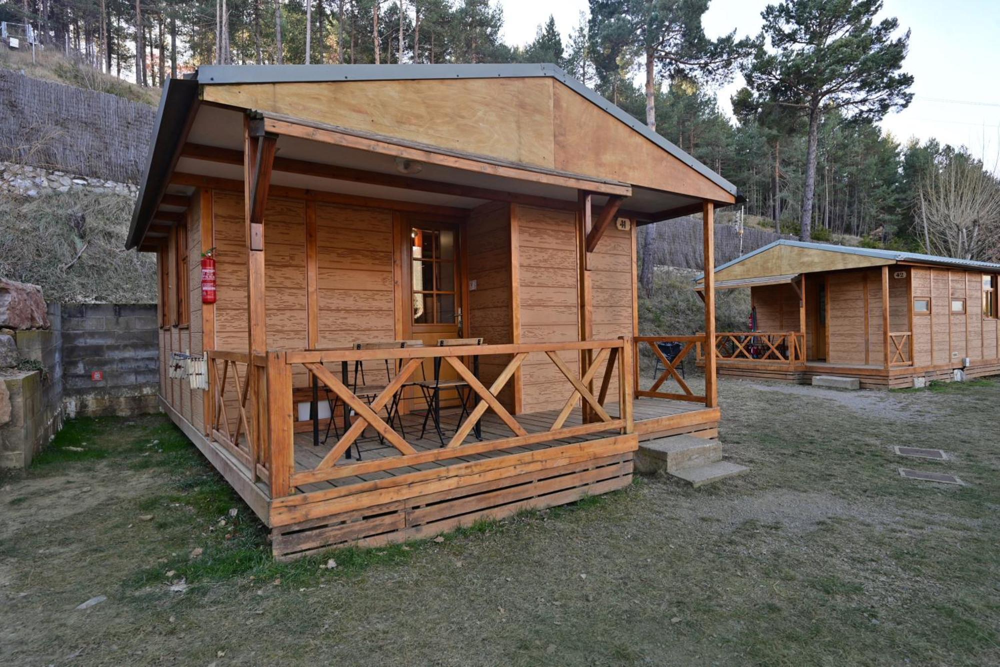 Bungalows Del Camping Pedraforca Салдас Номер фото