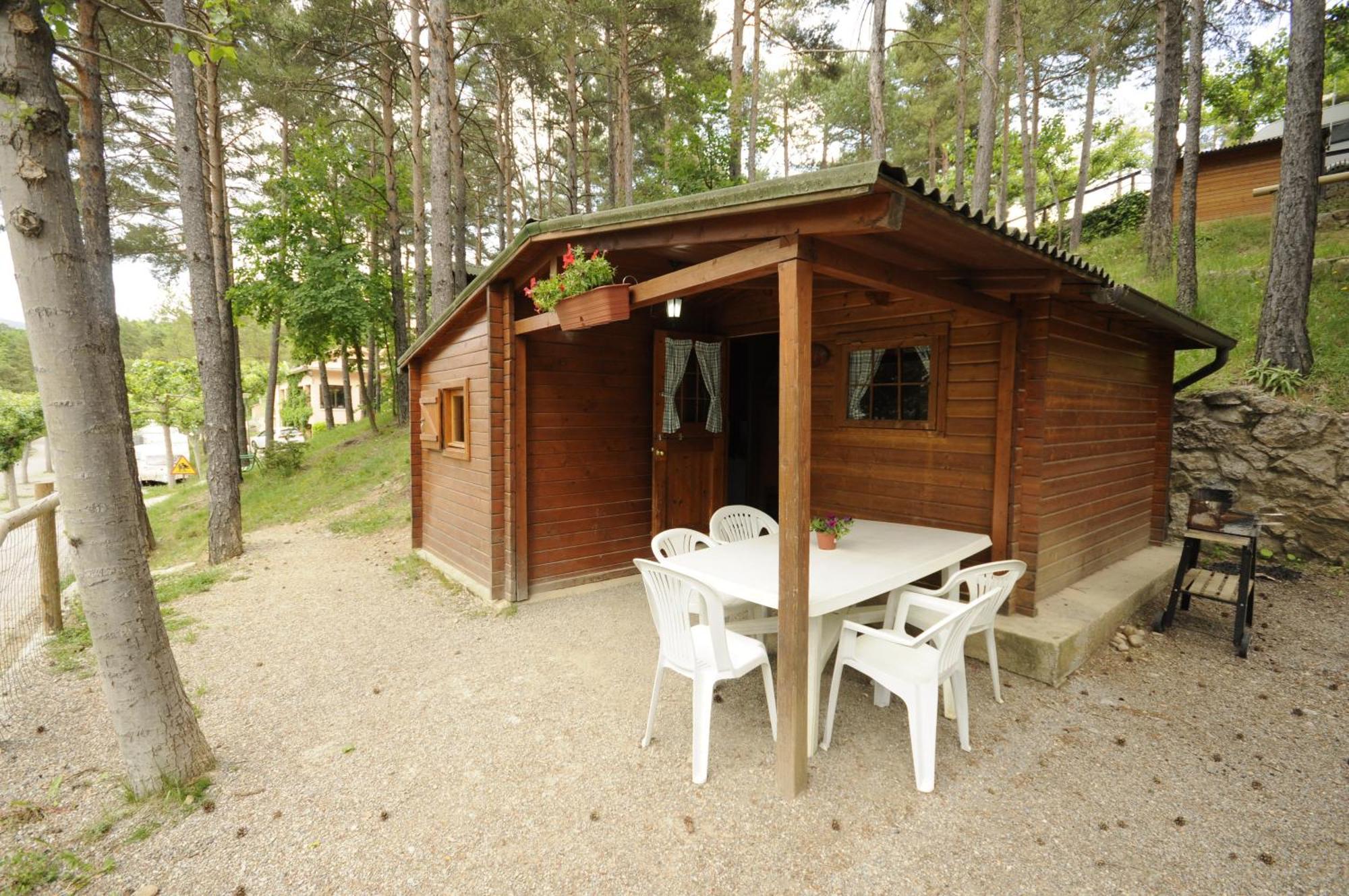 Bungalows Del Camping Pedraforca Салдас Номер фото