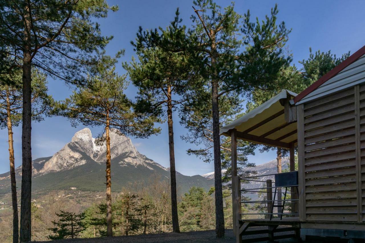 Bungalows Del Camping Pedraforca Салдас Екстер'єр фото