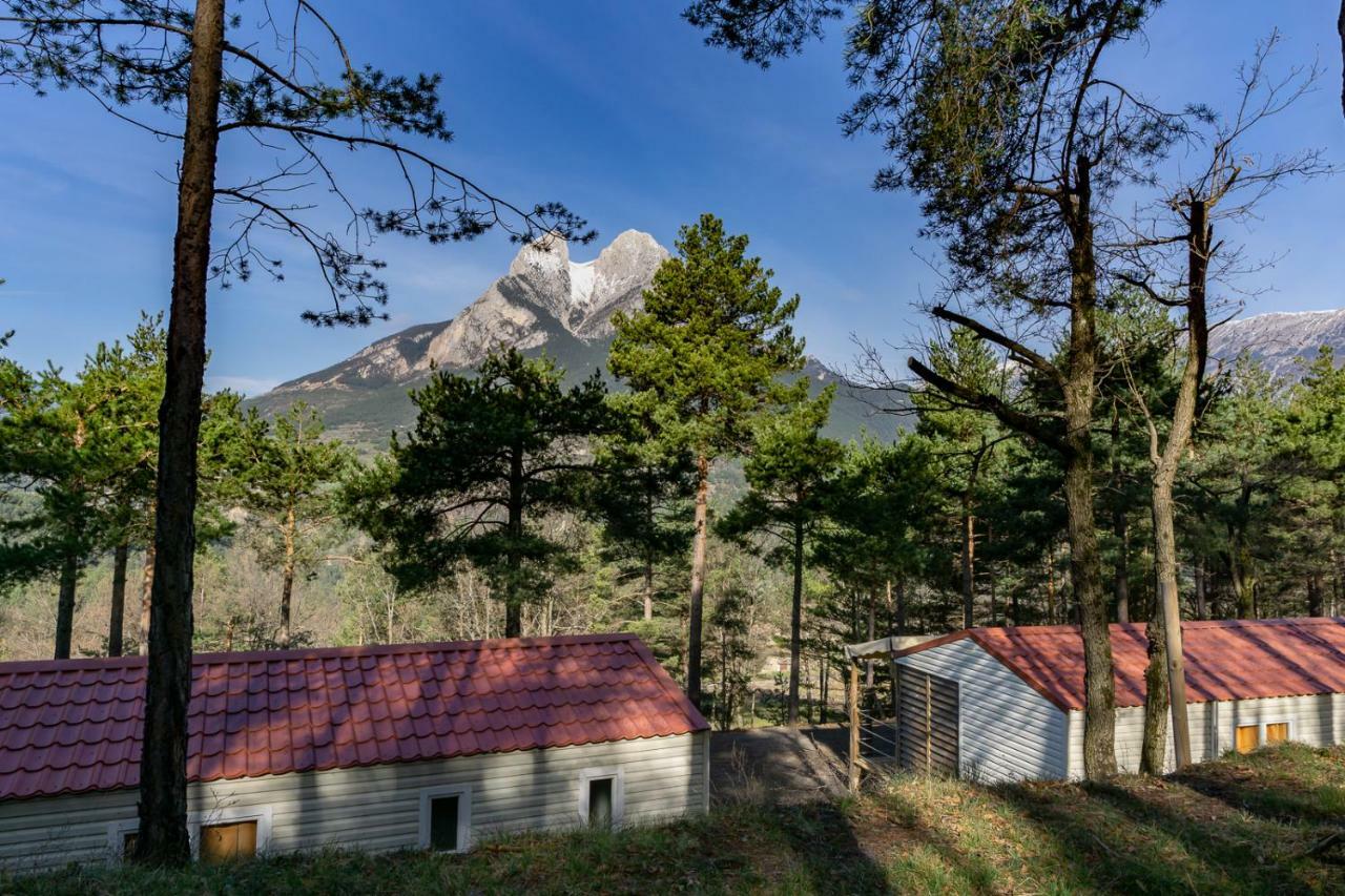 Bungalows Del Camping Pedraforca Салдас Екстер'єр фото